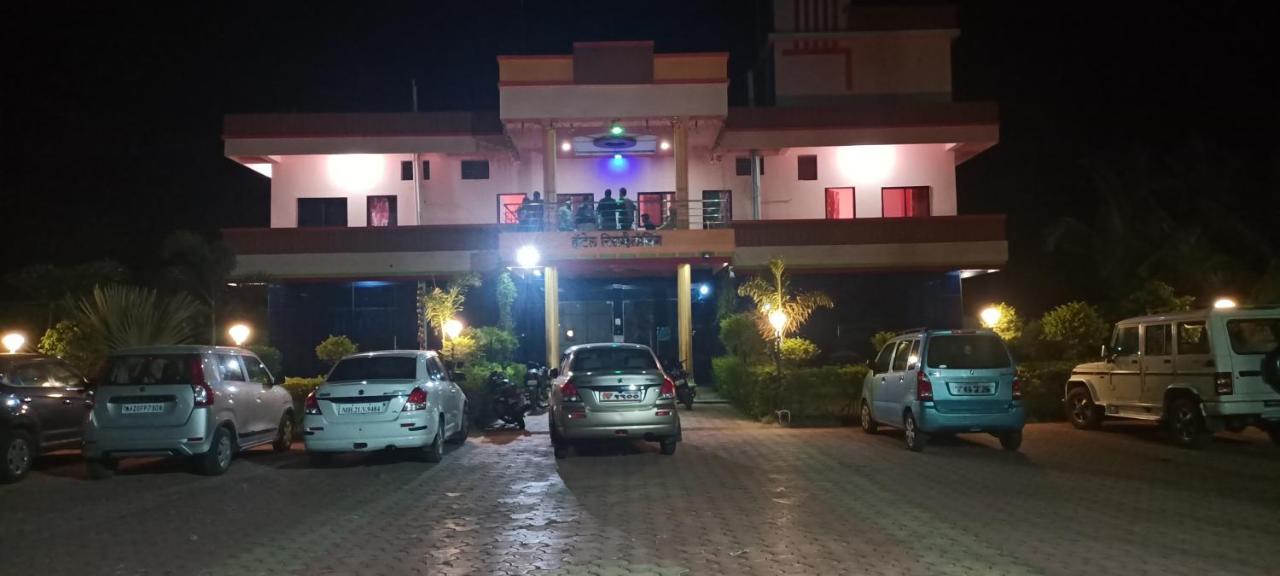 Hotel Nisarg Lodging And Restaurant Aurangabad  Exterior photo