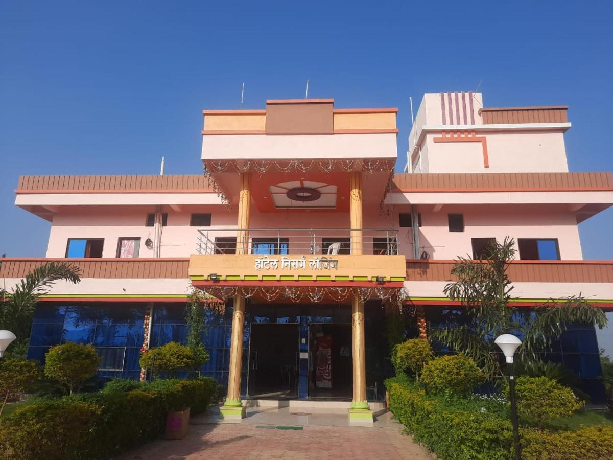 Hotel Nisarg Lodging And Restaurant Aurangabad  Exterior photo