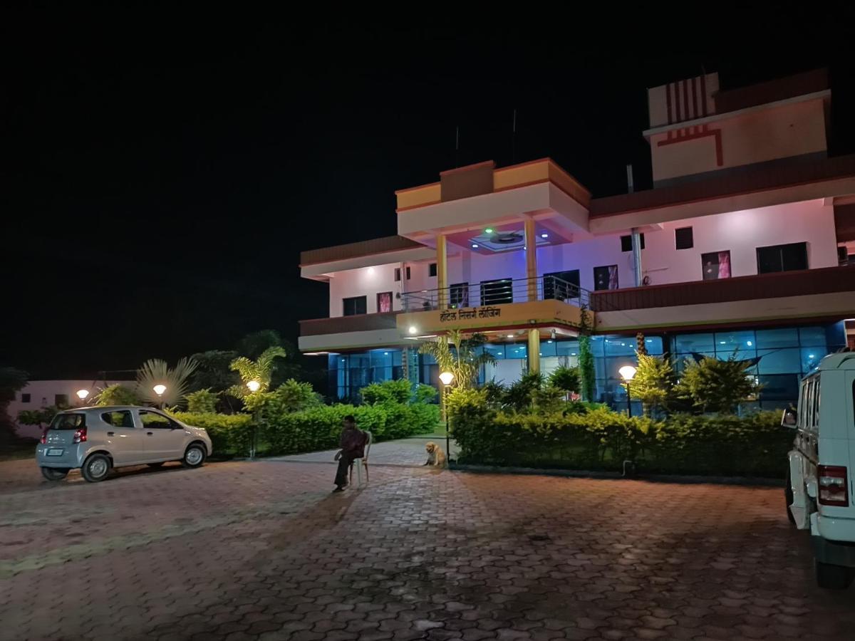Hotel Nisarg Lodging And Restaurant Aurangabad  Exterior photo